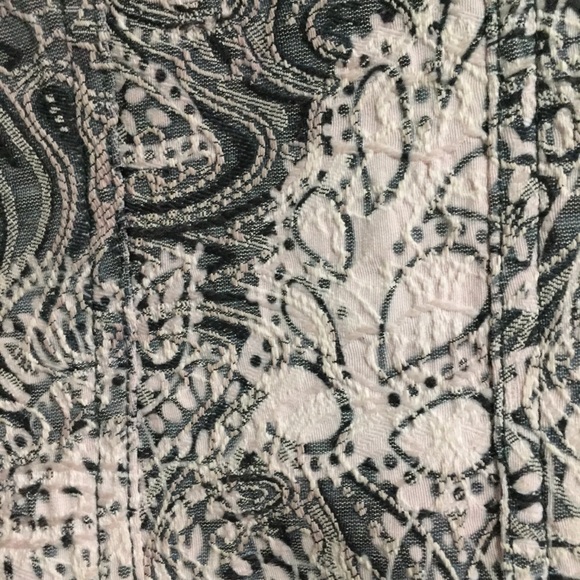 Embroidered Blazer - Picture 4 of 4